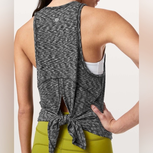 Lululemon Goal Up Tank - Picture 2 of 5